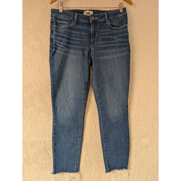 PAIGE Denim Co. Los Angeles Kylie Crop SKINNY  Jeans Woman SZ 31 Branded Studs - Picture 1 of 13